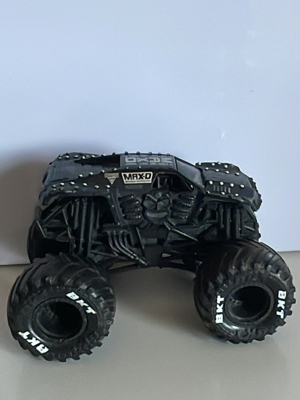 Monster Jam World Finals Max-D Maximum Destruction Black Series 9 - 1:64 Scale